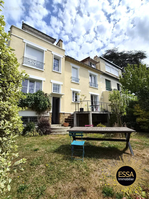 Maison à VIROFLAY