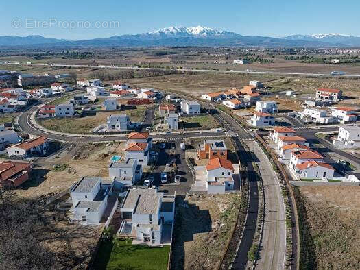 Terrain à bâtir de 200 m2 à Pollestres - photo 3