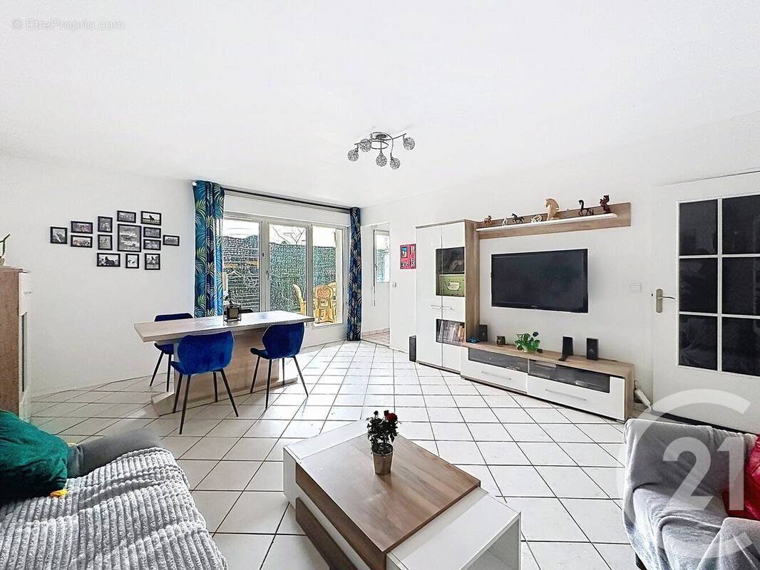 Photo 1 - Appartement à THIAIS