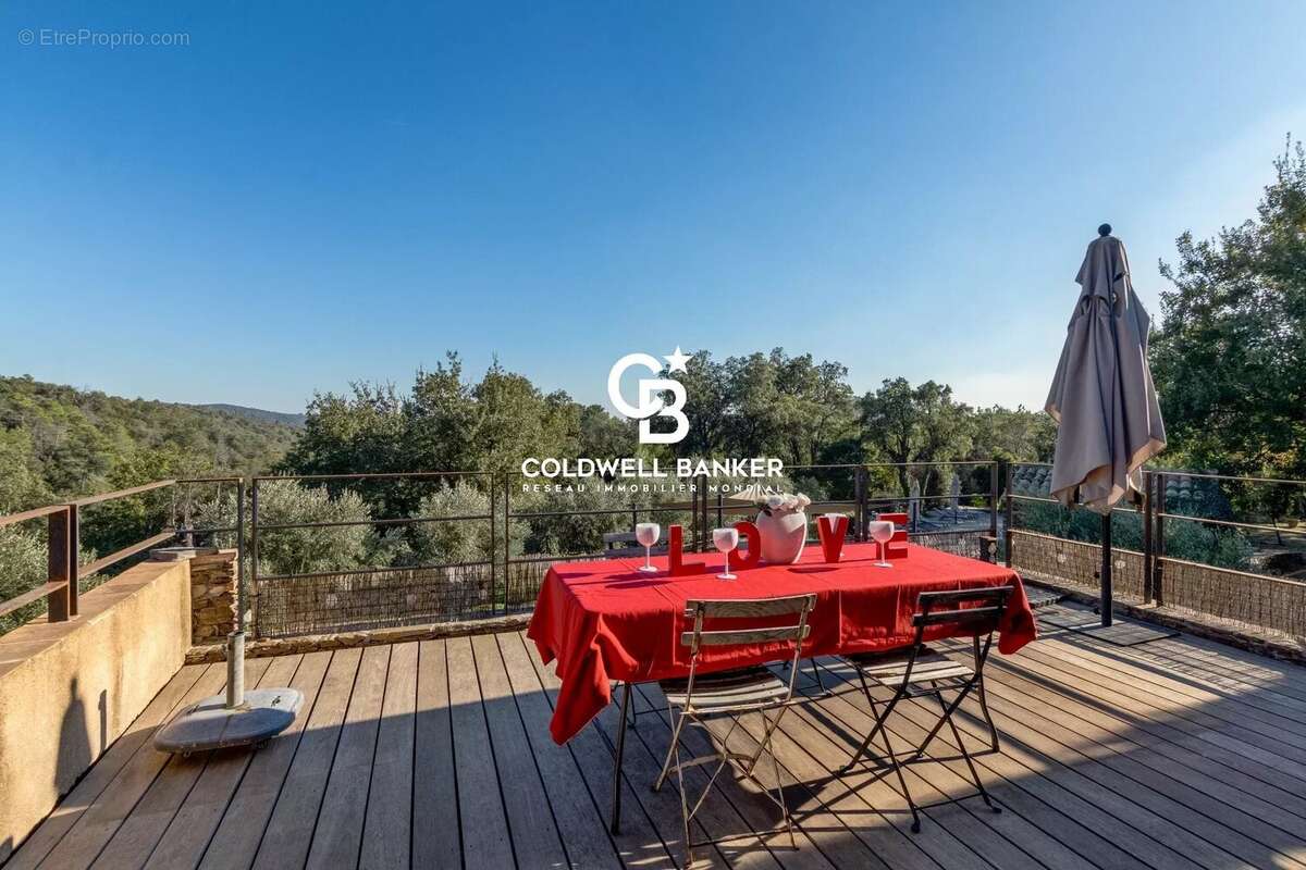Maison à LA GARDE-FREINET
