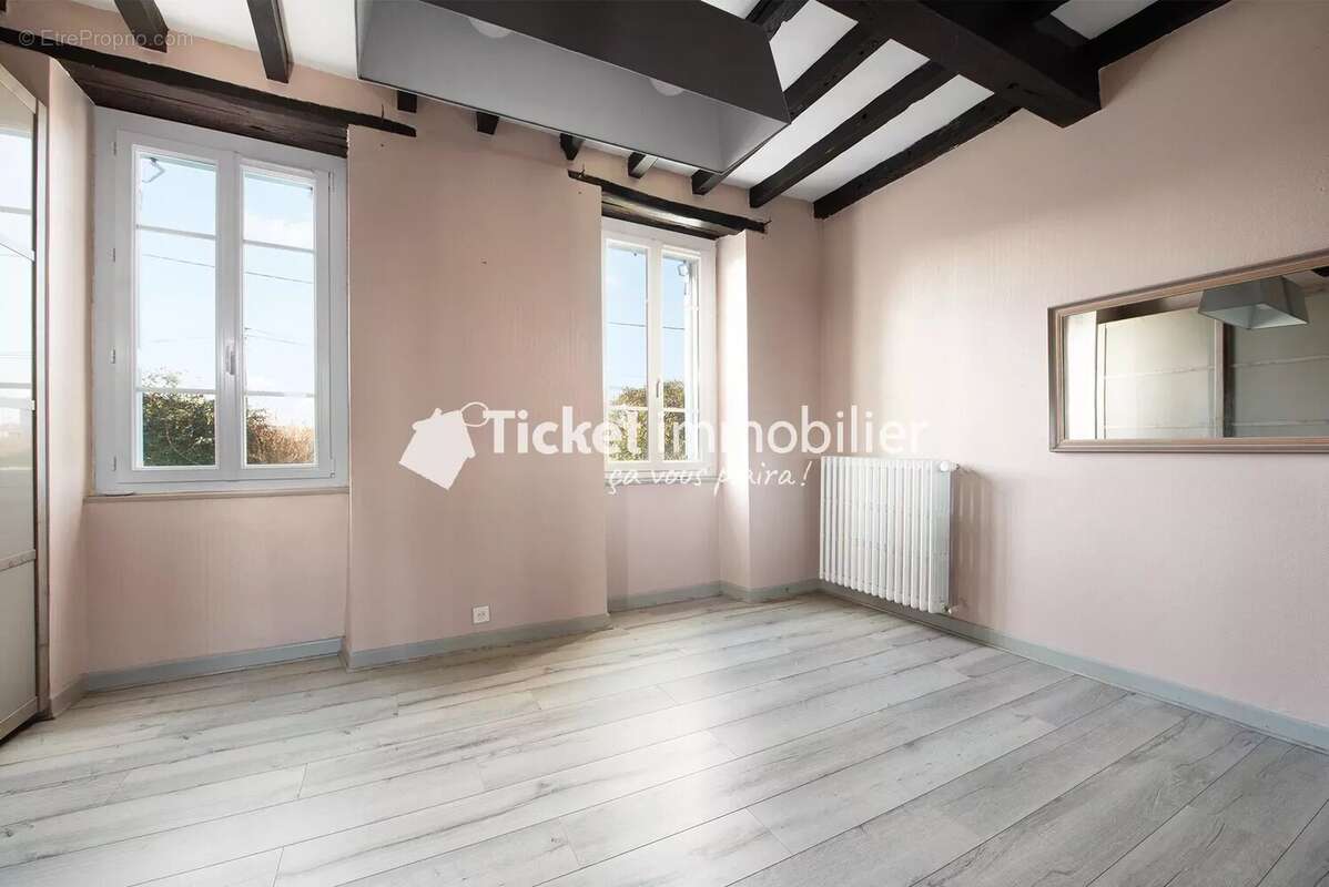 Maison à LE BURGAUD