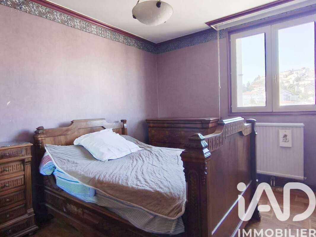 Photo 3 - Appartement à SAINT-PRIEST-EN-JAREZ