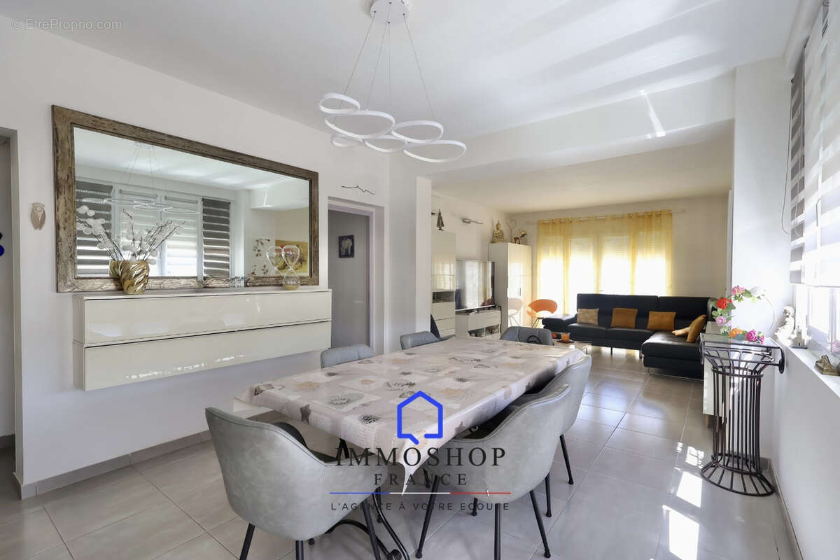 Appartement T3 CARRO (13500) - photo 9
