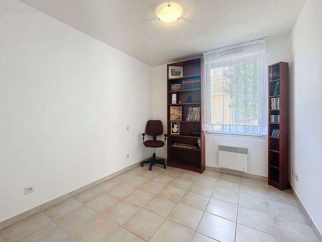 Maison à JONQUIERES-SAINT-VINCENT