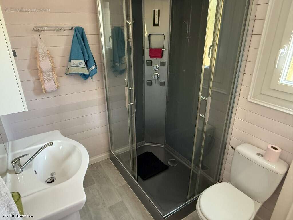 Exclusif : Grande Maison de Famille Dans le Village Médiéval de Verteuil-Sur-Charente - photo 14