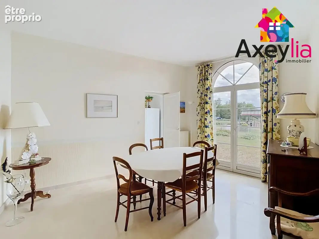 A vendre- perreux: maison sur terrain de 2571 m2 avec piscine couverte et garage indépendant avec abri - photo 6