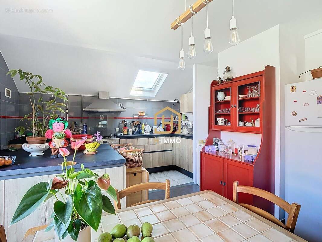 T3 2e étage - Maison à SAINT-MARTIN-D'HERES