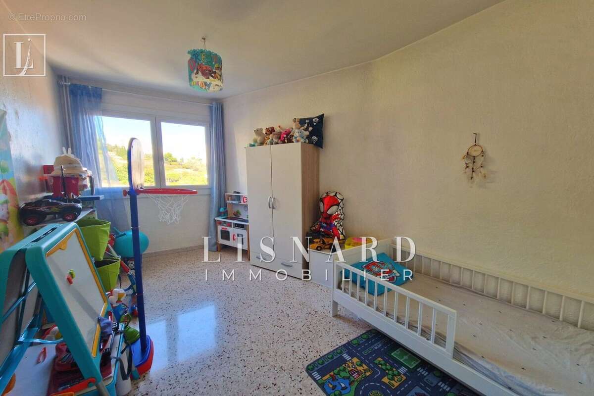 Appartement 65 m² à Vallauris  - photo 8