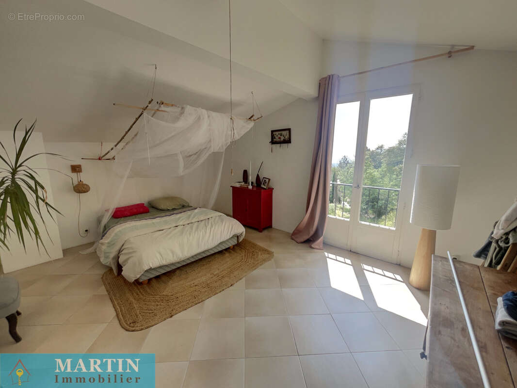Maison à OMS