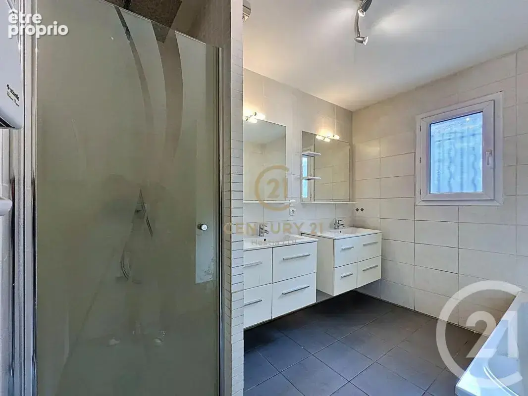 Maison 97 m² à Rive-De-Gier  - photo 12
