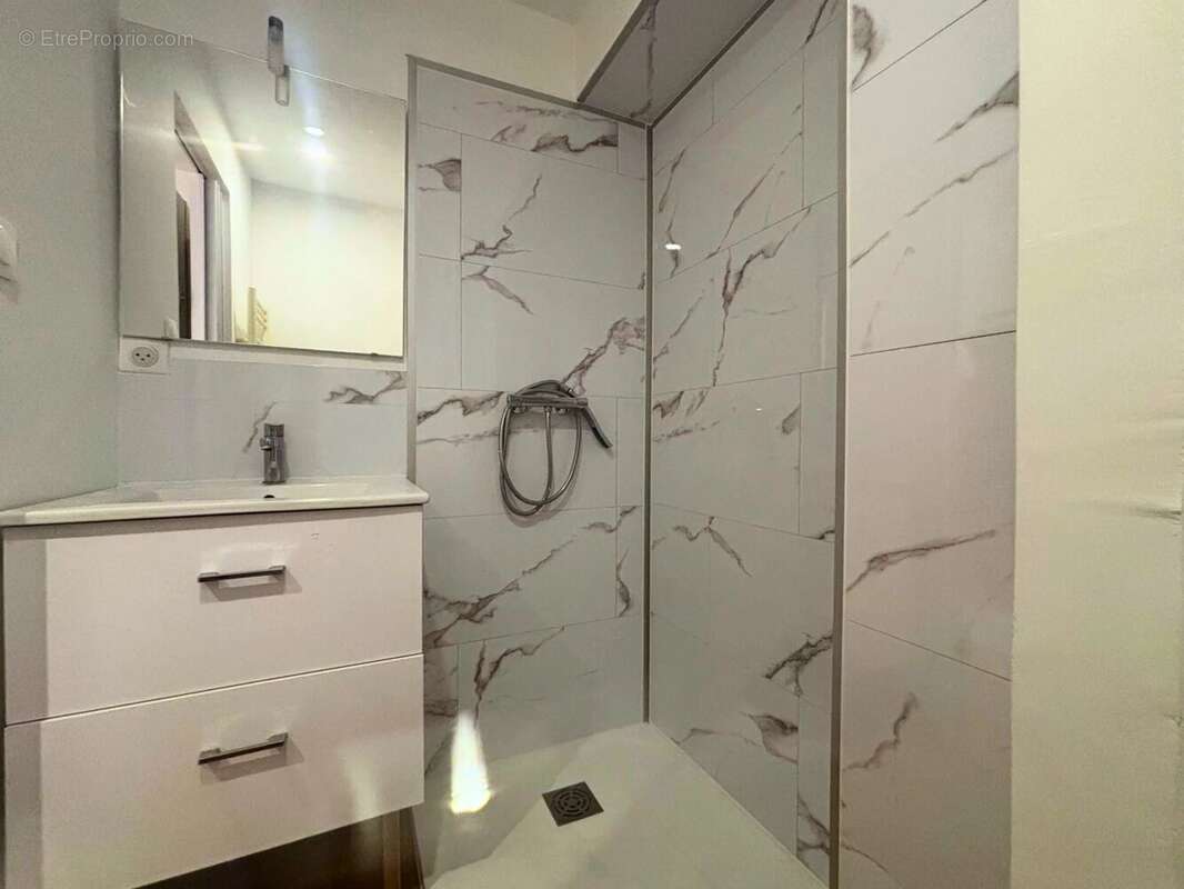 Appartement à VILLENEUVE-LOUBET