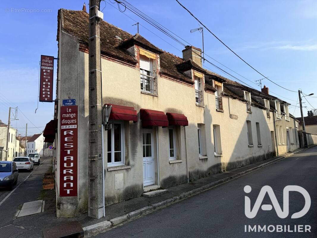 Photo 1 - Maison à VILLENAUXE-LA-GRANDE