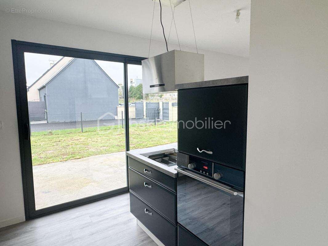 Maison à COMBOURTILLE