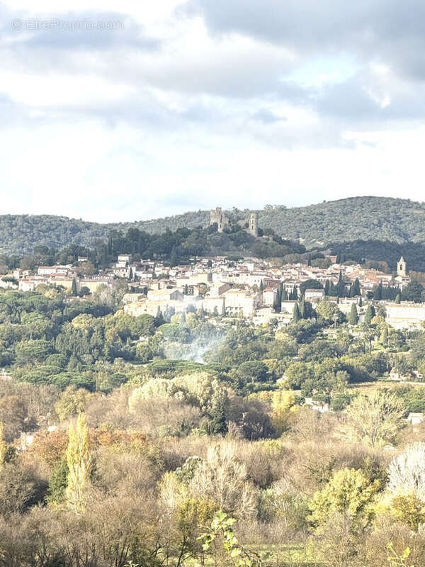 OFFRES EXCLUSIVES pour ce Joli T3 - lumineux et vue Grimaud à Cogolin 3 - Appartement à COGOLIN