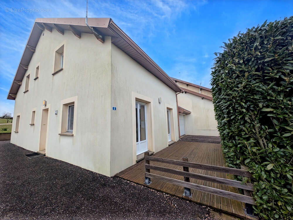 Maison à DOMPAIRE