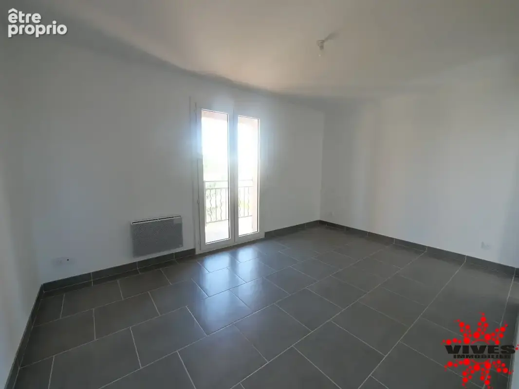 Villa T5 entièrement rénovée  Jardin piscinable au calme - photo 9