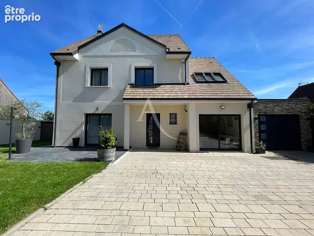 Maison individuelle 7 pièces 156 m² Chevry-Cossigny - superbes prestations ! - photo 15