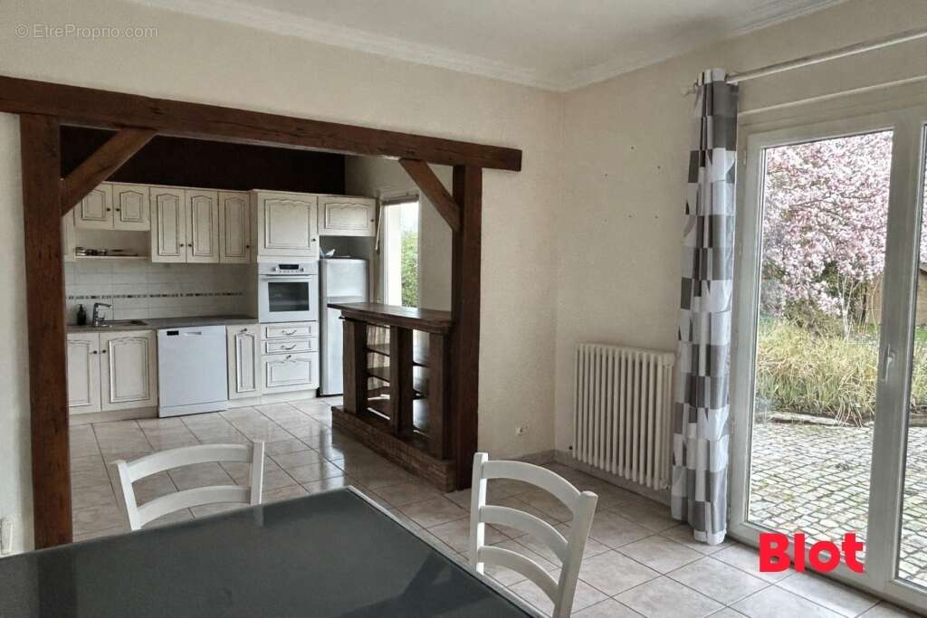 Maison à MOUAZE