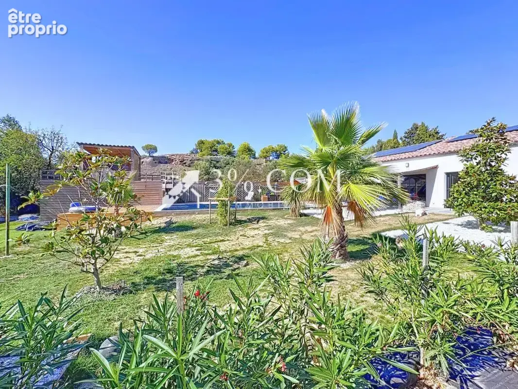 Belle maison contemporaine 6 pièces de 148 m2 avec piscine - photo 6