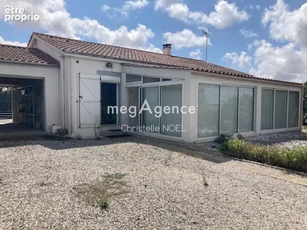 Proche de Luçon, et des plages de vendée,maison de plain pied,avec 3 chambres et deux véranda - photo 2