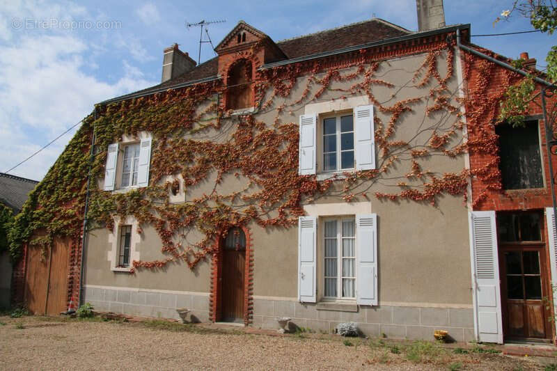 Maison à CLOYES-SUR-LE-LOIR
