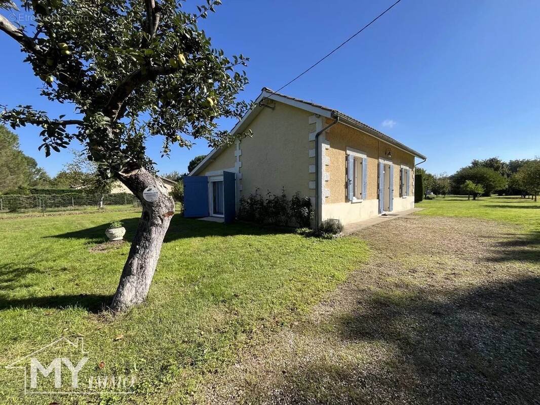 Maison à SAINT-SEURIN-DE-PRATS