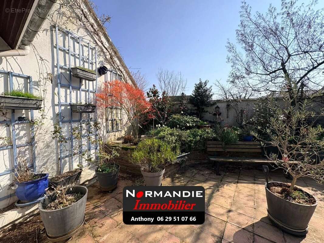 Appartement à LILLEBONNE