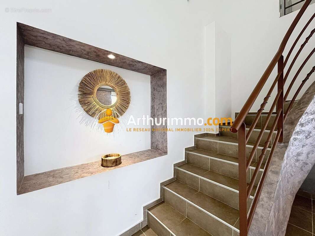 Maison à SAINT-PIERRE-DE-CHANDIEU