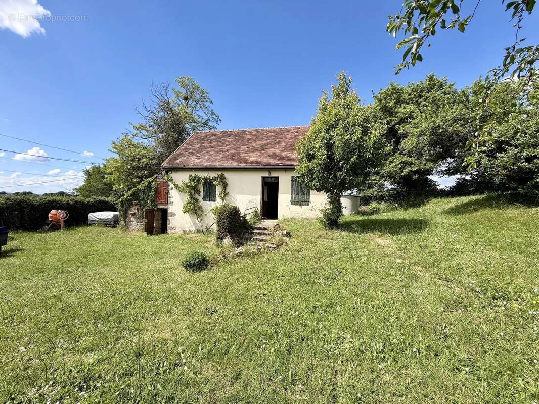 Maison à CHARBONNAT