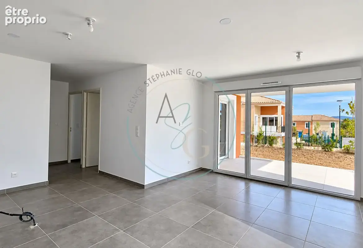 COGOLIN - Appartement 3 pièces avec jardin et parking - Résidence neuve avec piscine - photo 5