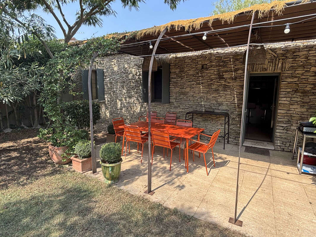 Maison à SAINT-QUENTIN-LA-POTERIE