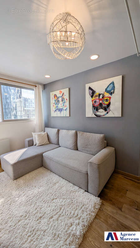 Appartement à COURBEVOIE