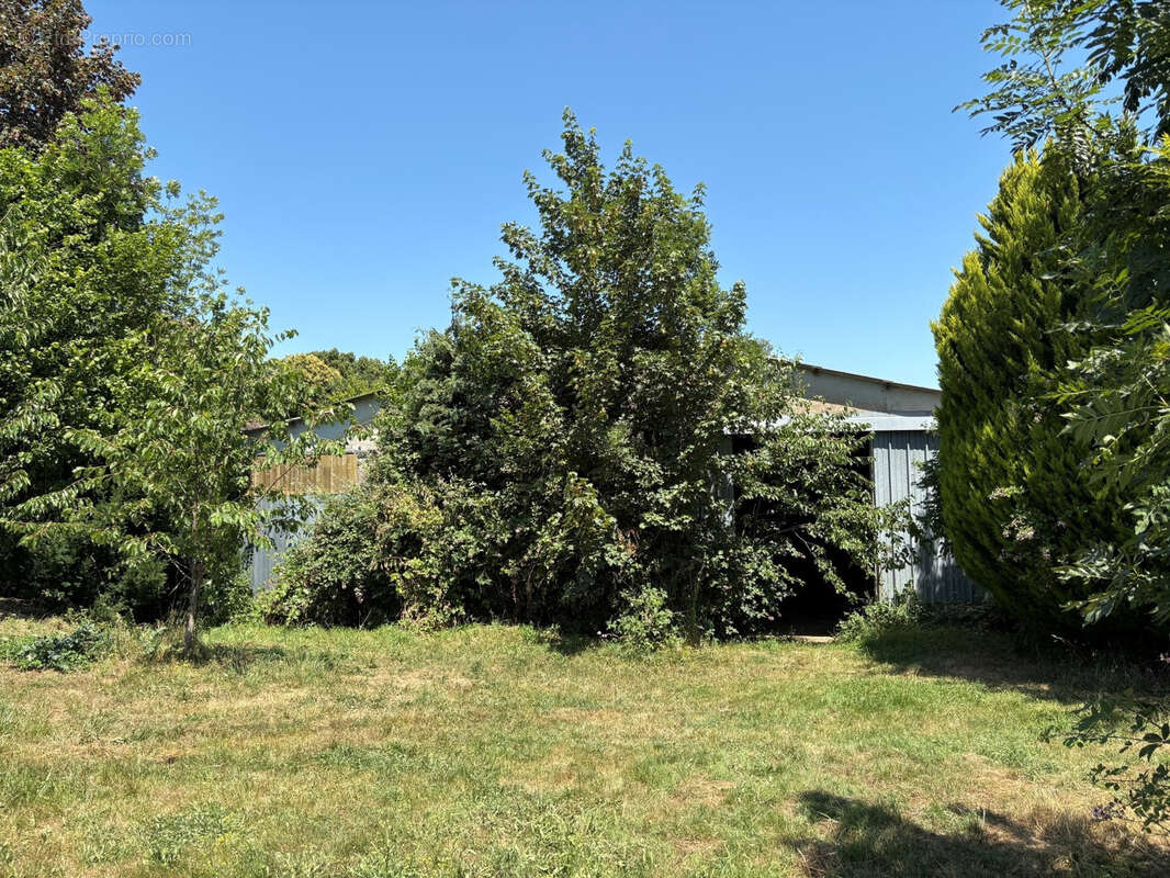 Coussac Bonneval : Authentique corps de ferme sur 4,2 hectares - photo 18