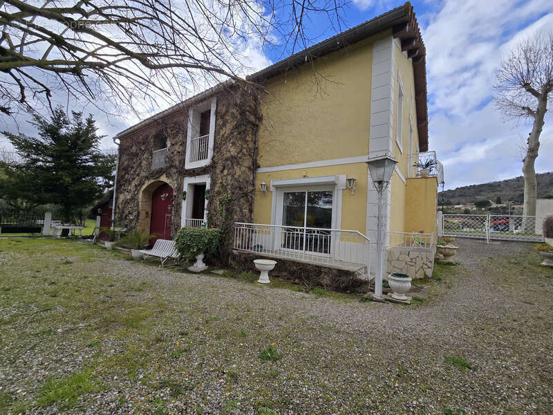 Domaine viticole 180 m² + dépendances + hangar – 6 754 m² – 15 min Carcassonne / Limoux - photo 8