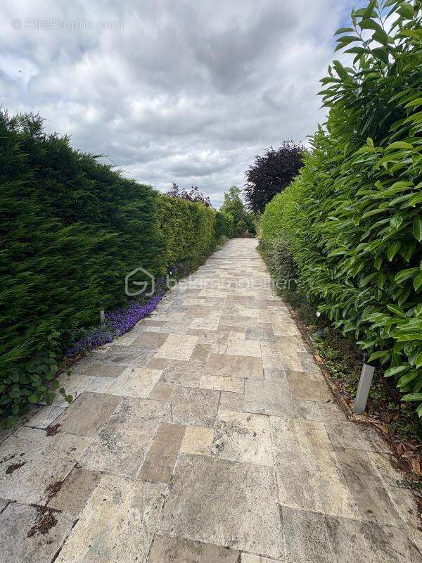 Maison à BALLAINVILLIERS