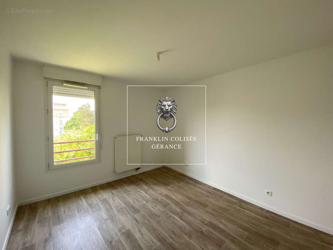 Appartement à LE BLANC-MESNIL