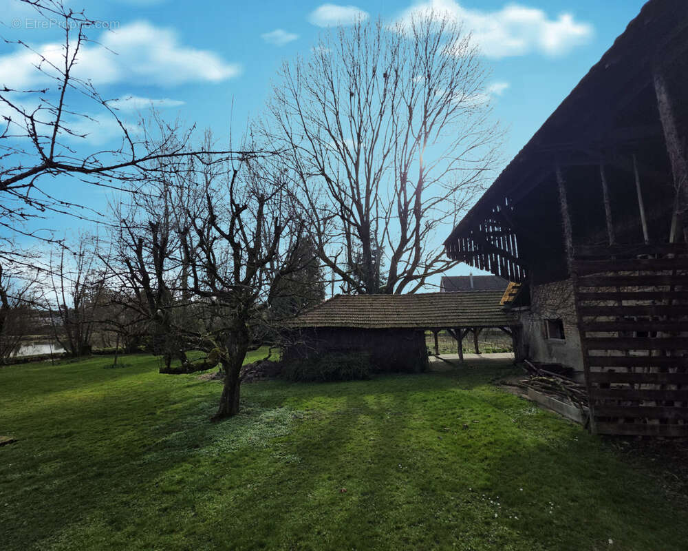 Maison à WOLFERSDORF