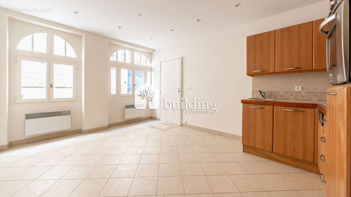 Appartement à PARIS-17E