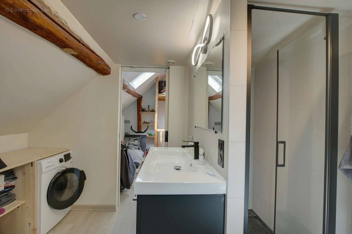 Maison à LESCHERAINES