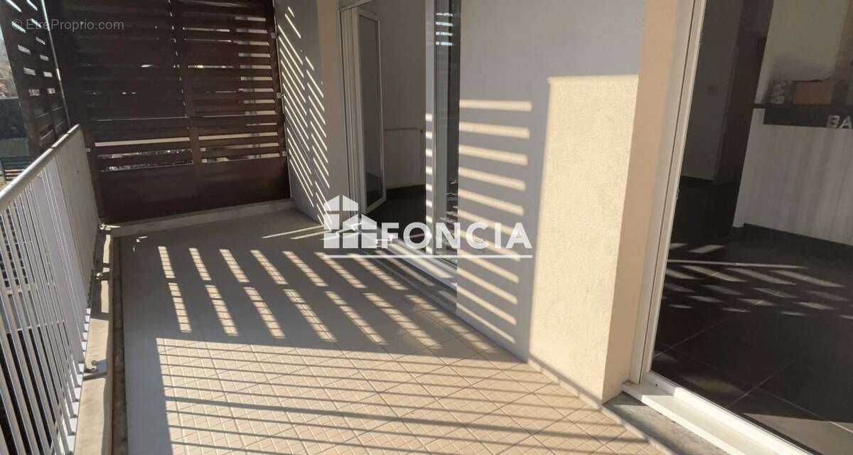 À vendre ,Spacieux T4 dans résidence recherchée avec vue exceptionnelle sur Belledonne - photo 17