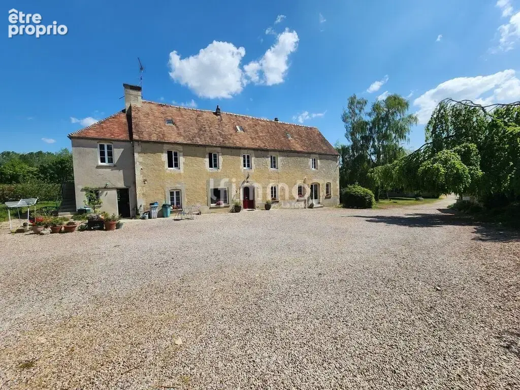 Maison 8 pièces 212 m² · à Olendon · 212 m² · 284 300 €