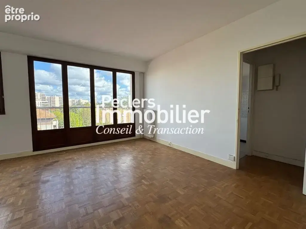 Studio avec potentiel de transformation en 2 pièces - photo 4