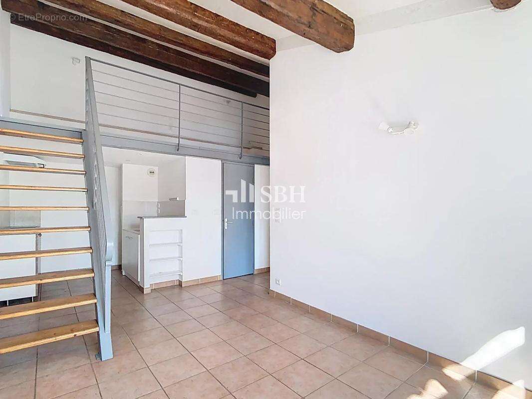 Avignon Intra-Muros – T3 de charme 46 m² - photo 5