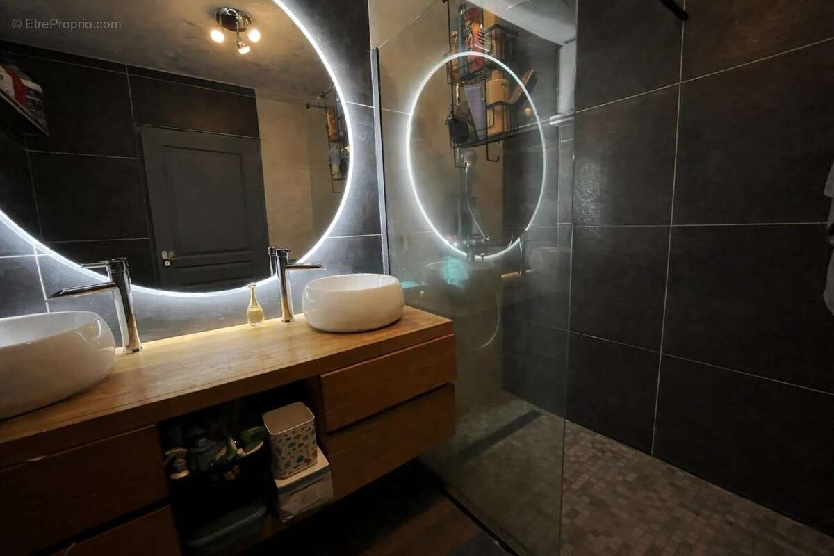 Appartement à SAINT-DENIS