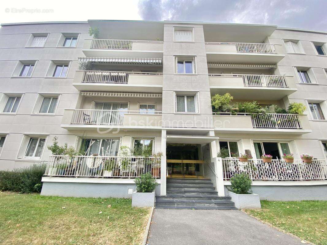 Appartement à VAUCRESSON