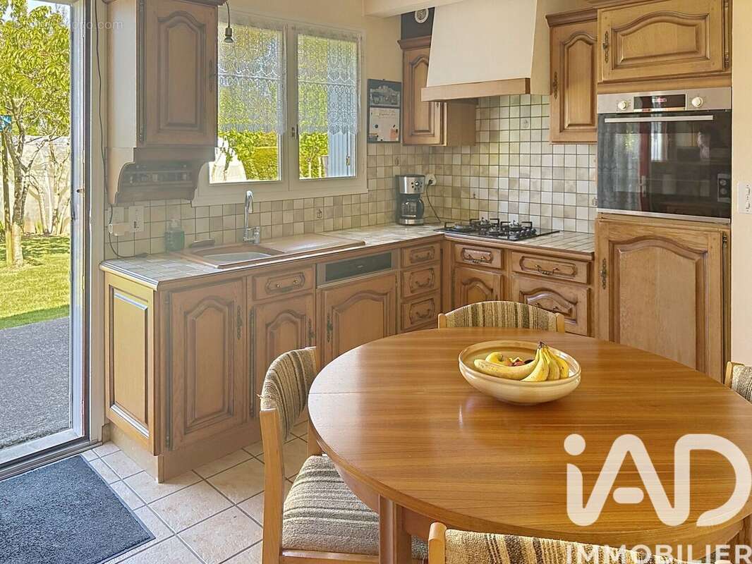 Maison 106 m² à Moncontour  - photo 3