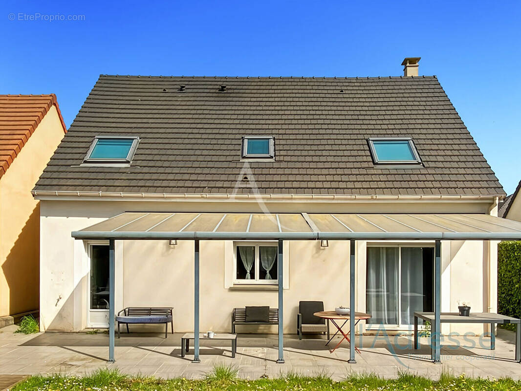 Maison à SAINT-GERMAIN-LES-ARPAJON