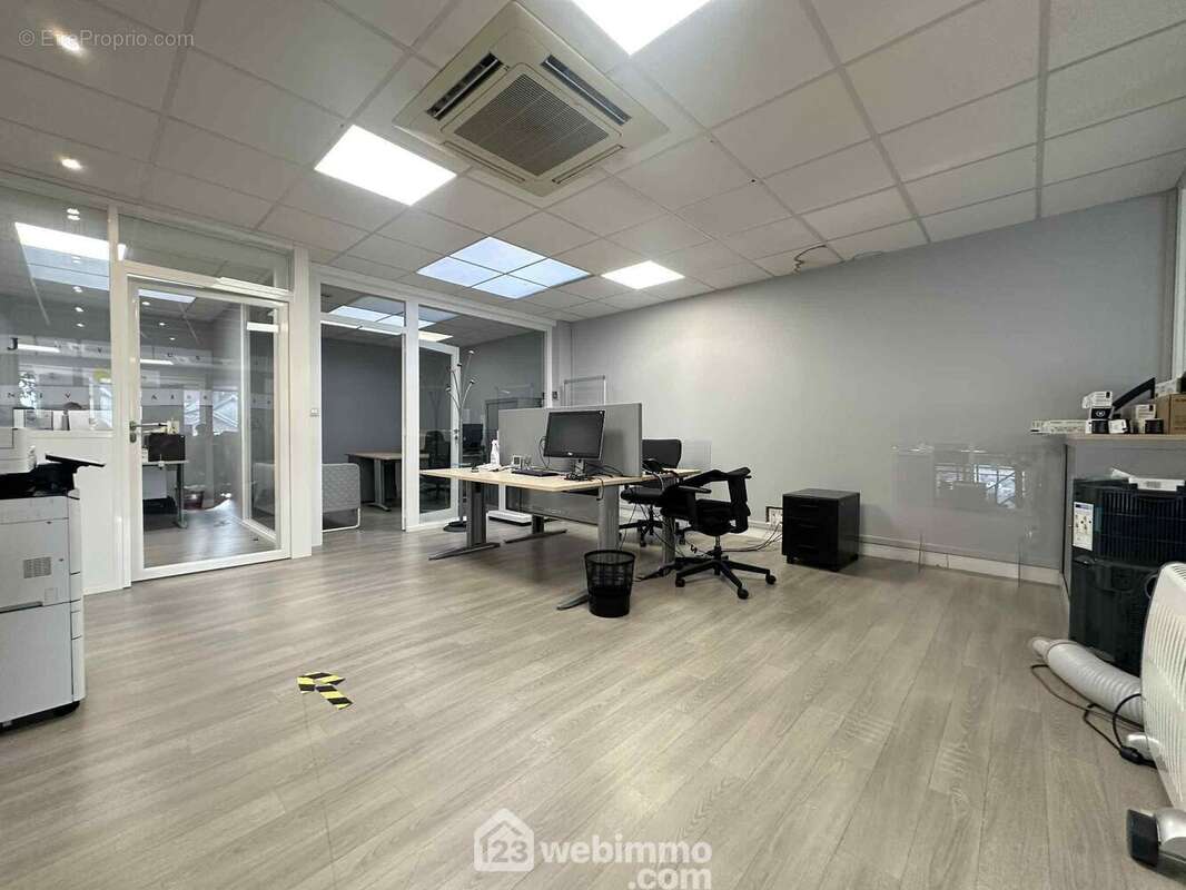 Un openspace ou bureau - Appartement à LAON