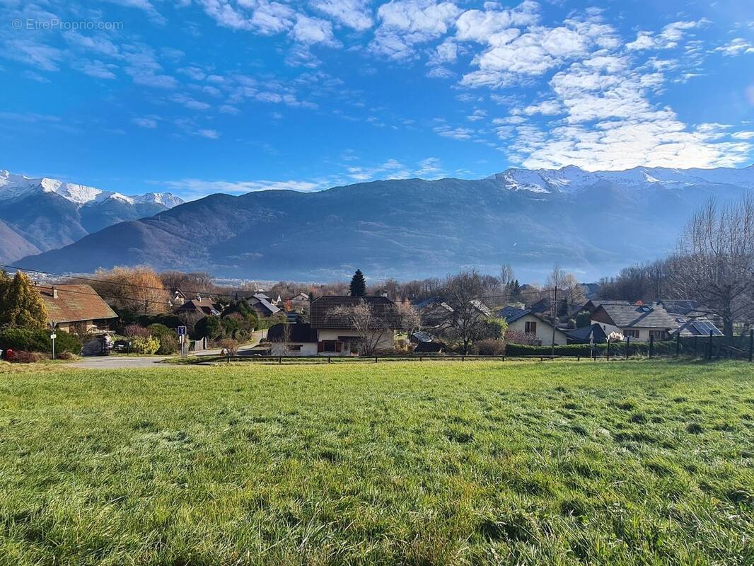Terrain à VERRENS-ARVEY