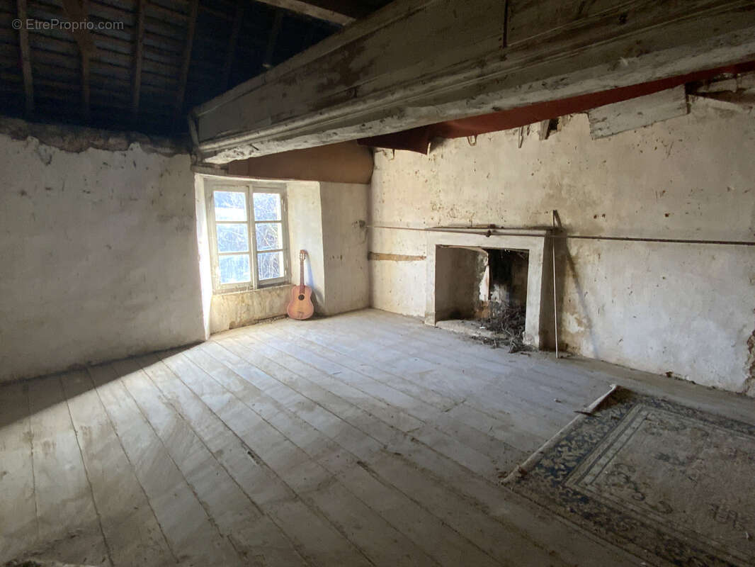 Maison à PICAUVILLE